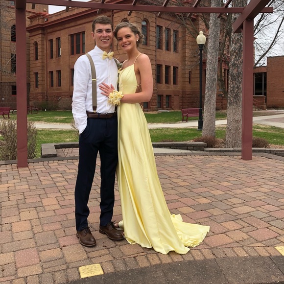 Sherri hill yellow prom dress - Picture 3 of 5